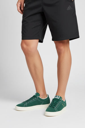 STAN SMITH CS (STAN SMITH) Bikin tampilan kamu makin kece dengan Adidas Stan Smith CS Collegiate Green! Sepatu ikonik ini