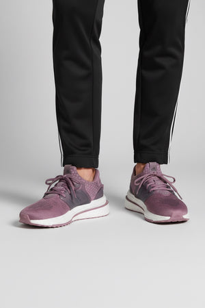 X_PLRBOOST (BOOST) Adidas X_PLRBOOST adalah perpaduan sempurna antara teknologi lari performa tinggi dan gaya hidup urban