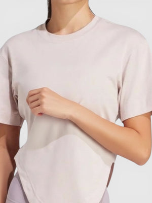 FTFO || BIG BRAND LOW PRICE Adidas by Stella McCartney organic cotton t-shirt in light beige with a curved hem